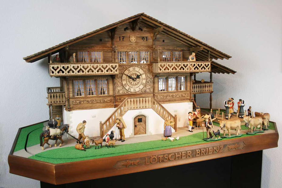 세계에서 가장 큰 샬레 뻐꾸기시계1